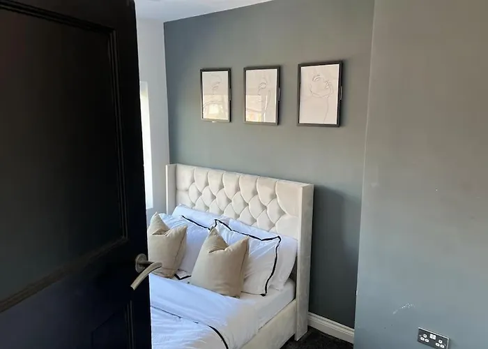 Luxury 2-Br House Ao Arena & City & Old Trafford